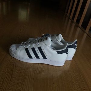 nwt adidas superstars